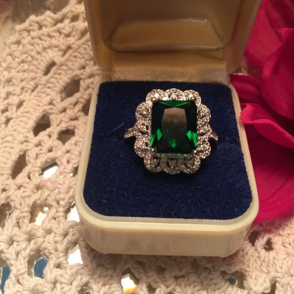 Princess cut Emerald 3.5 mm 925 silver stamp sz 9